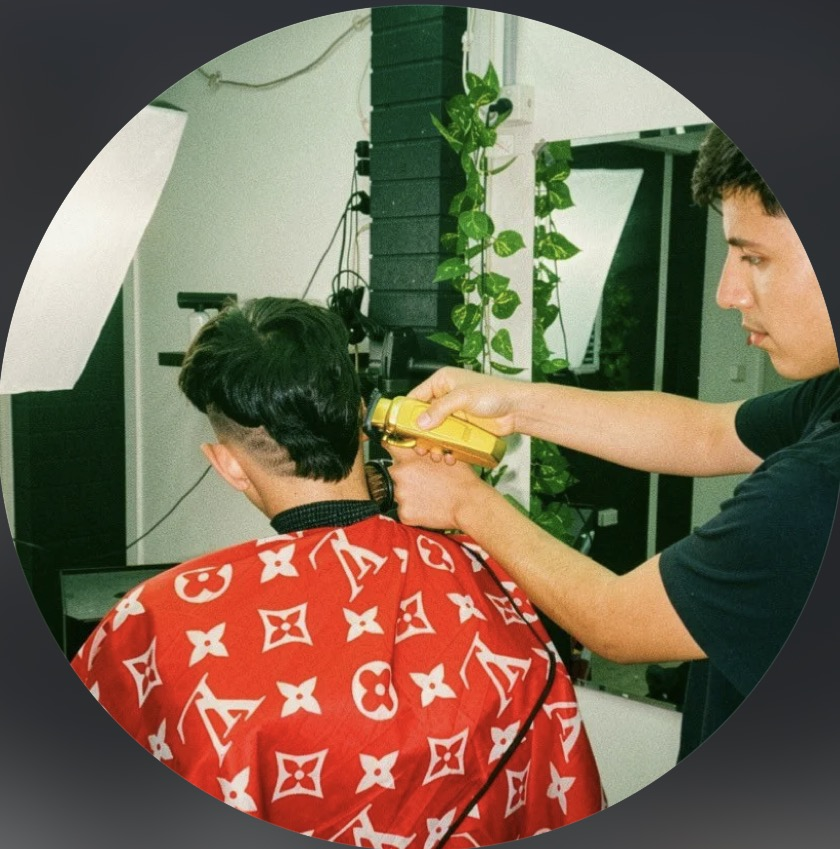 HMD fading a client's hair in the Melbourne studio